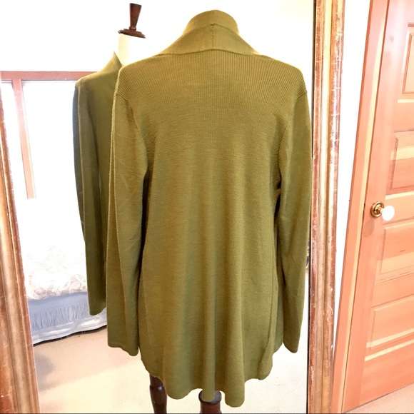 ❌SOLD Eileen Fisher | Merino Wool Draped Cardigan - Picture 3 of 5